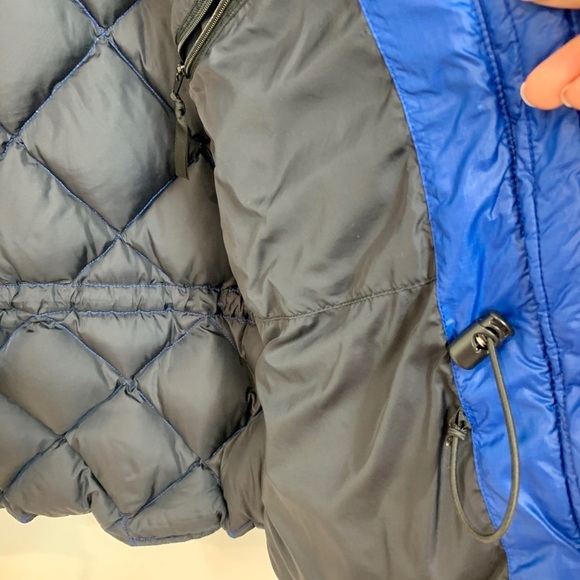 Blue, The North Face puffer jacket quilted pattern - Picture 7 of 8